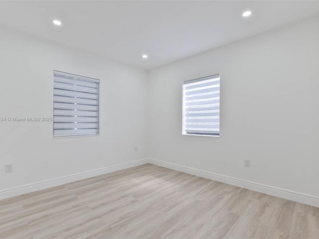 Продажа дома по адресу 583 NW 47th Ter - фото 6003899