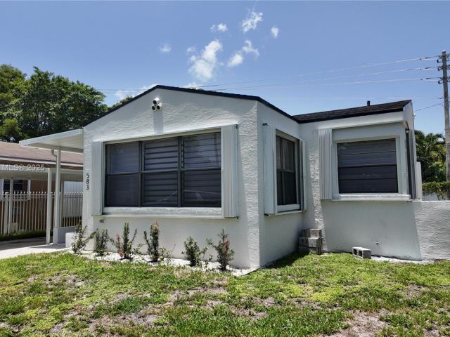 Продажа дома по адресу 583 NW 47th Ter - фото 6133807