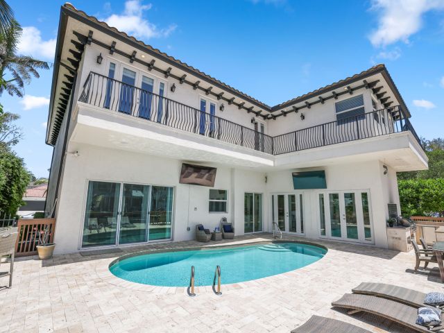 Продажа дома по адресу 1030 Rhodes Villa Avenue - фото 5878036