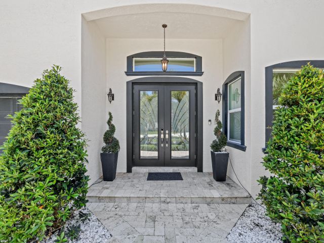 Продажа дома по адресу 1030 Rhodes Villa Avenue - фото 5878053