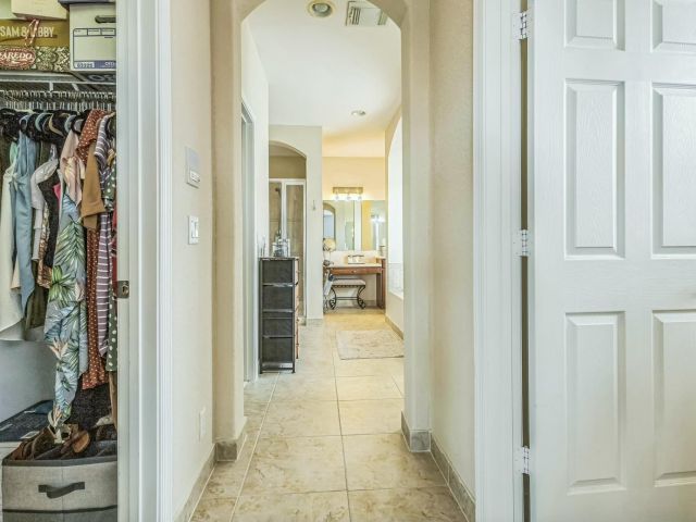 Продажа дома по адресу 694 Cresta Circle - фото 5864876