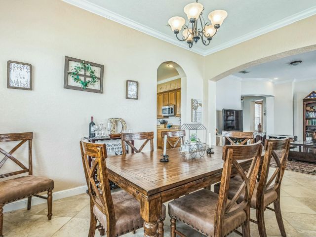 Продажа дома по адресу 694 Cresta Circle - фото 5864889