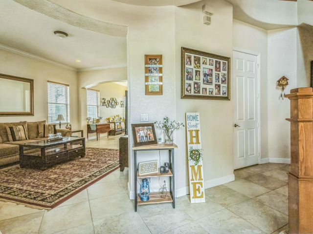 Продажа дома по адресу 694 Cresta Circle - фото 5864892