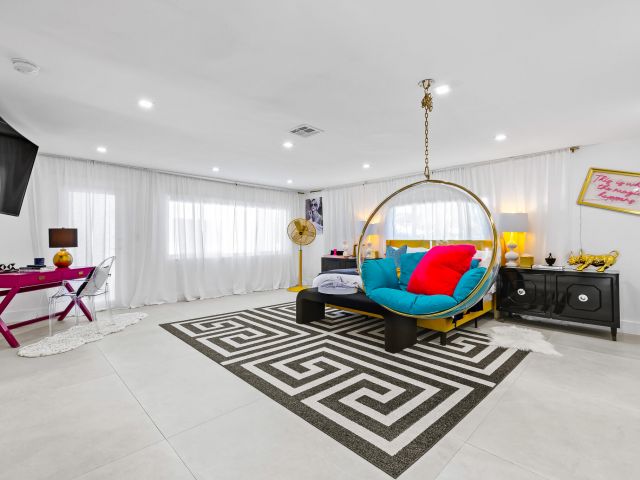 Продажа дома по адресу 1627 Seabreeze Boulevard - фото 5890154