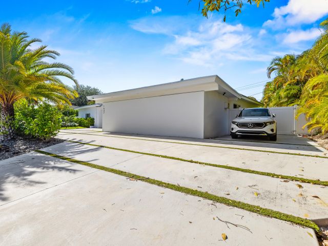 Продажа дома по адресу 1627 Seabreeze Boulevard - фото 5890164