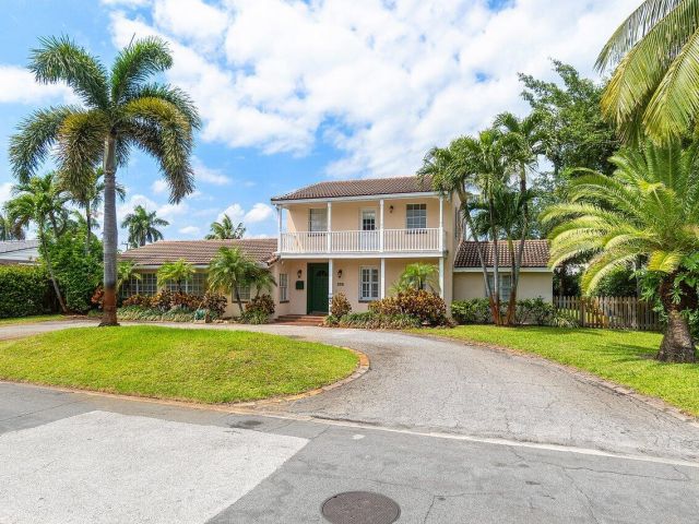 Продажа дома по адресу 255 Russlyn Drive - фото 5865817