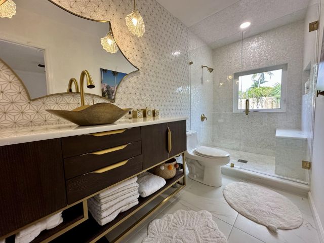 Дом в аренду по адресу 801 NW 6th Drive - фото 5954198