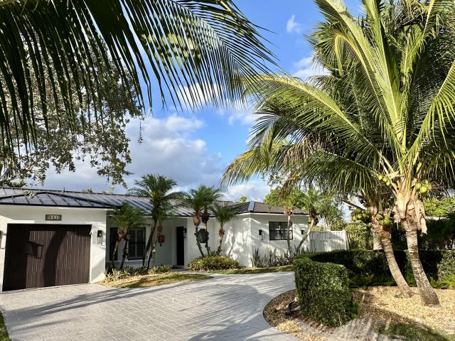 Дом в аренду по адресу 801 NW 6th Drive - фото 5954201