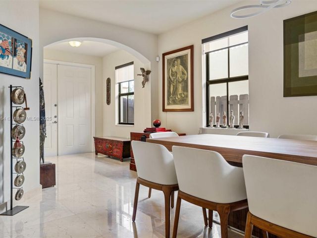 Продажа дома по адресу 10075 NW 86th Ter - фото 5859559