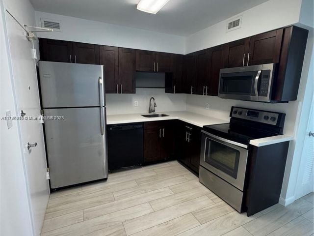 Продажа квартиры #1206 - фото 5906768