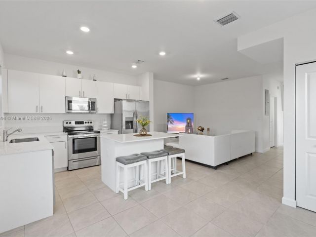 Продажа дома по адресу 23535 SW 127th Pl - фото 5956560