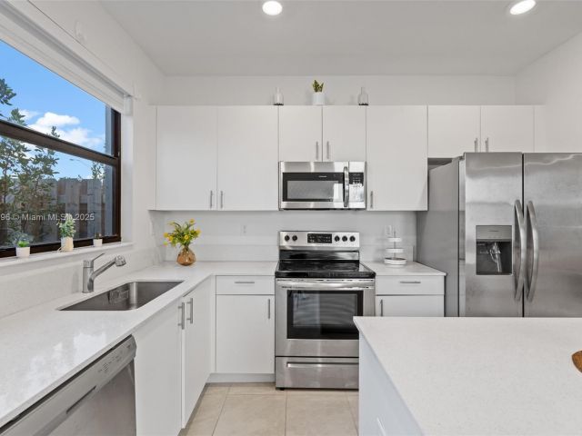 Продажа дома по адресу 23535 SW 127th Pl - фото 5956562