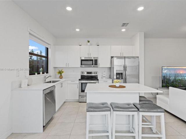 Продажа дома по адресу 23535 SW 127th Pl - фото 5956563