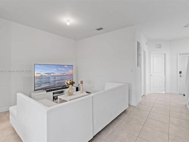 Продажа дома по адресу 23535 SW 127th Pl - фото 5956567