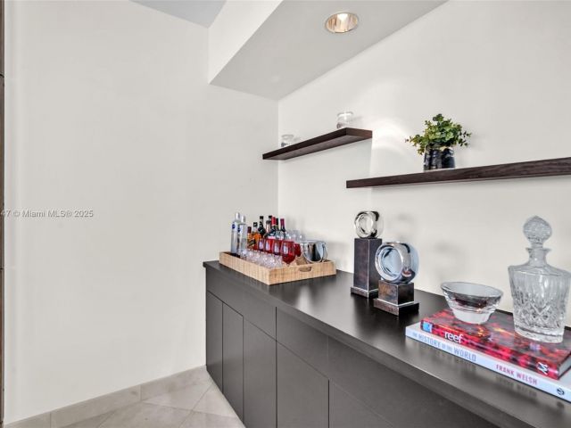 Продажа квартиры #1704 - фото 5975087