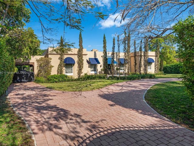 Продажа дома по адресу 8447 E Dixie Hwy - фото 6009358