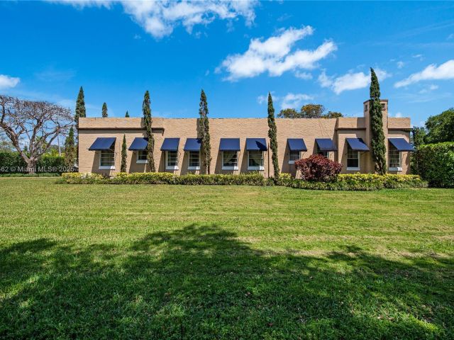 Продажа дома по адресу 8447 E Dixie Hwy - фото 6009359