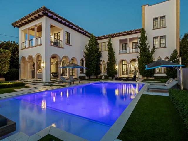 Продажа дома по адресу 410 N Ocean Boulevard - фото 5968261