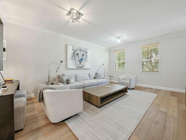 Дом в аренду по адресу 696 Fern Street - фото 5865785