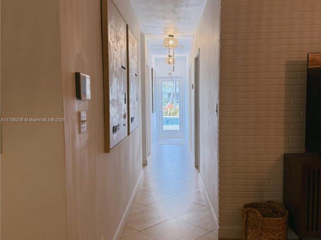 Продажа дома по адресу 1163 Johnson St - фото 5932126