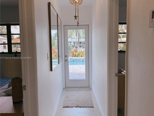 Продажа дома по адресу 1163 Johnson St - фото 5932128