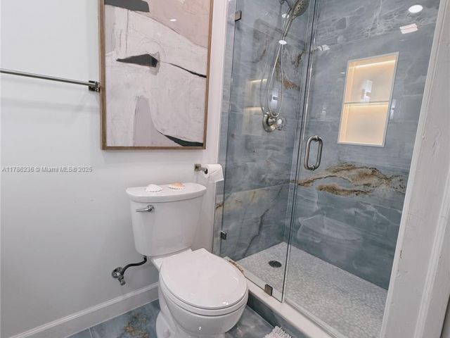 Продажа дома по адресу 1163 Johnson St - фото 5932129