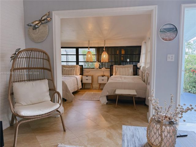 Продажа дома по адресу 1163 Johnson St - фото 5932137