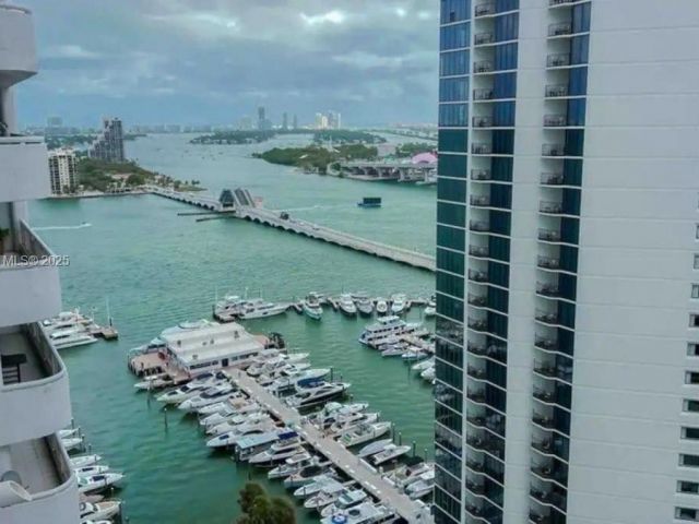 Квартира в аренду номерA-2741 - фото 5858272