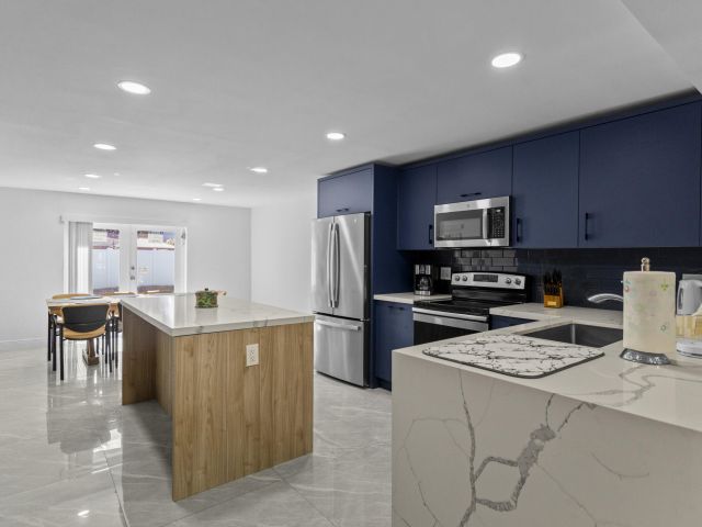 Продажа дома по адресу 1640 Washinghton Street - фото 5938420