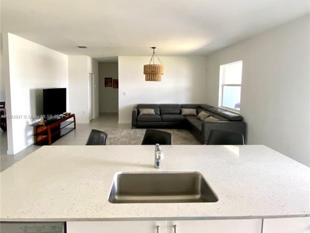 Продажа дома по адресу 16715 SW 292nd Ter - фото 5870855