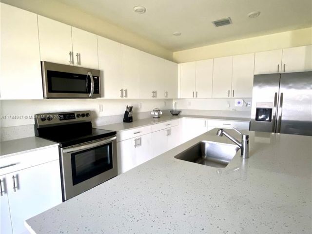 Продажа дома по адресу 16715 SW 292nd Ter - фото 5870856