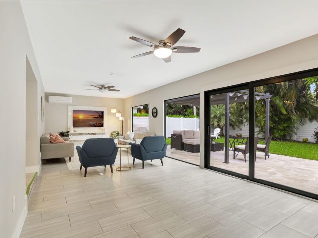 Дом в аренду по адресу 1035 NW 5th Ave - фото 5941844