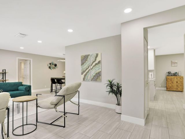 Дом в аренду по адресу 1035 NW 5th Ave - фото 5941858