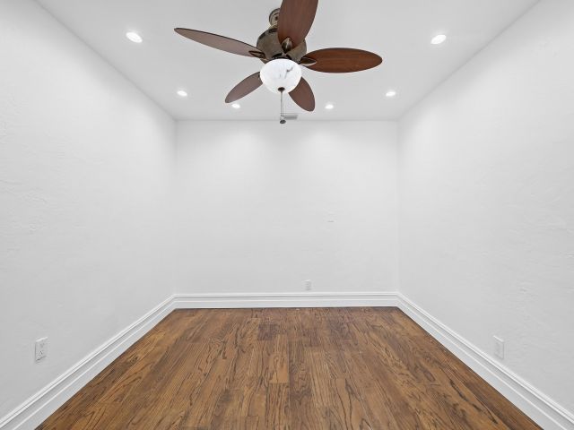 Продажа дома по адресу 2709 NE 30th St - фото 5981505