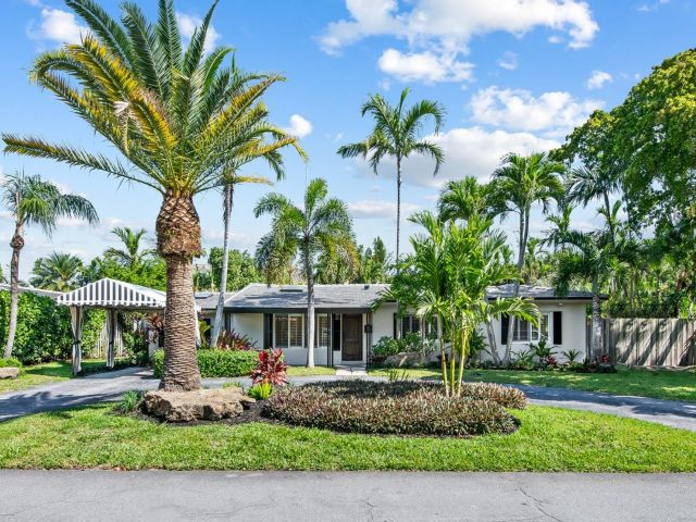 Продажа дома по адресу 2709 NE 30th St - фото 5981519