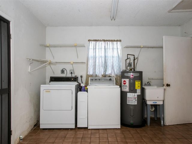 Продажа дома по адресу 6600 Liberty St - фото 5975910