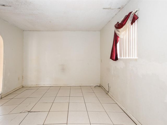 Продажа дома по адресу 6600 Liberty St - фото 5975917