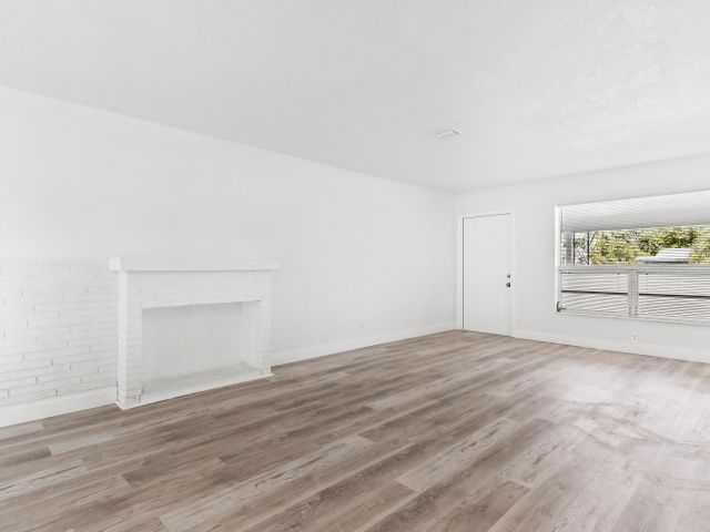 Продажа дома по адресу 606 N 31st Court - фото 6644926