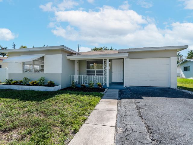 Продажа дома по адресу 606 N 31st Court - фото 6644930