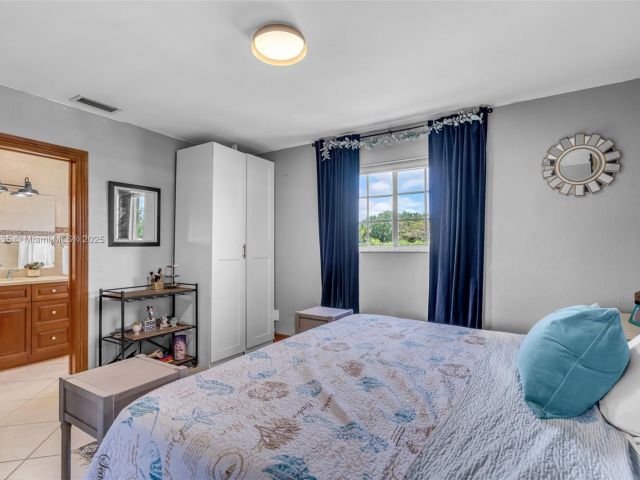 Продажа дома по адресу 28505 SW 207th Ave - фото 5868968