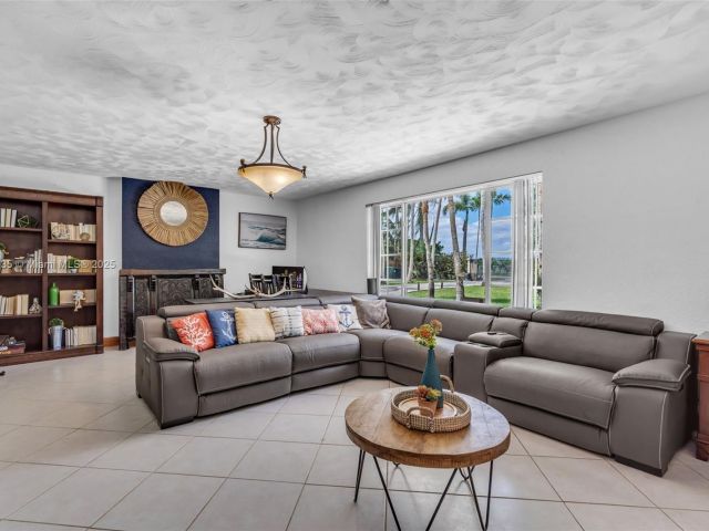 Продажа дома по адресу 28505 SW 207th Ave - фото 5868975