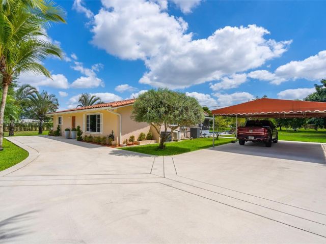 Продажа дома по адресу 28505 SW 207th Ave - фото 5868980