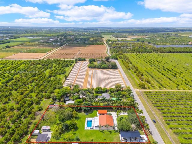 Продажа дома по адресу 28505 SW 207th Ave - фото 5868984