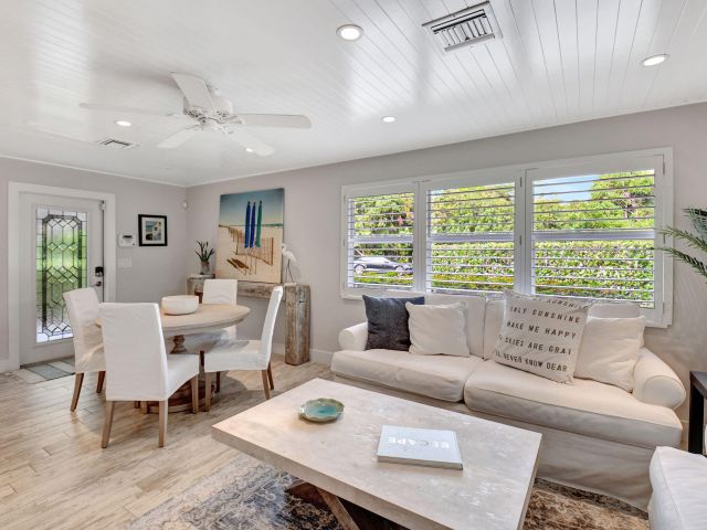 Дом в аренду по адресу 14 NE 5th Street - фото 5879662