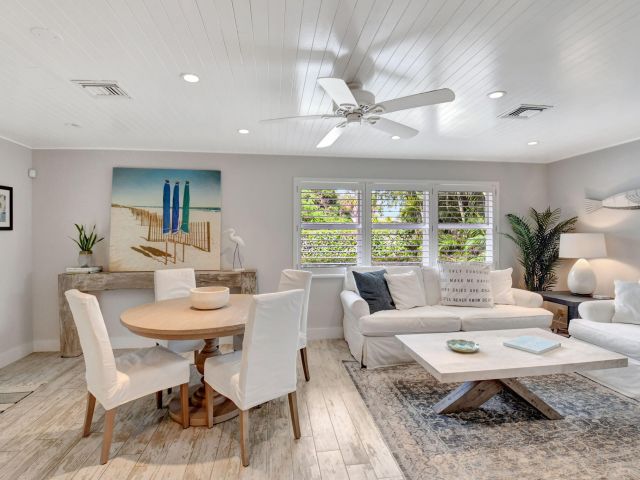 Дом в аренду по адресу 14 NE 5th Street - фото 5879663