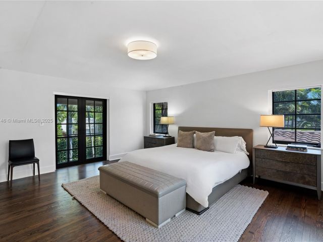 Продажа дома по адресу 100 E Dilido Dr - фото 5871894