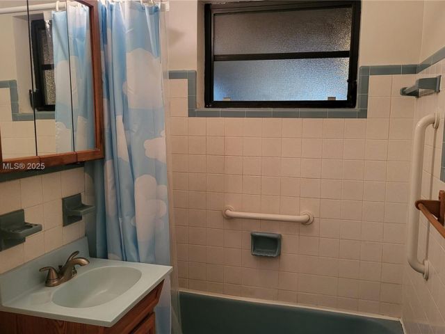 Продажа дома по адресу 521 N 70th Way - фото 6780309