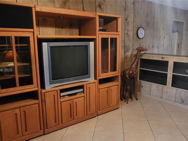 Продажа дома по адресу 521 N 70th Way - фото 6780317