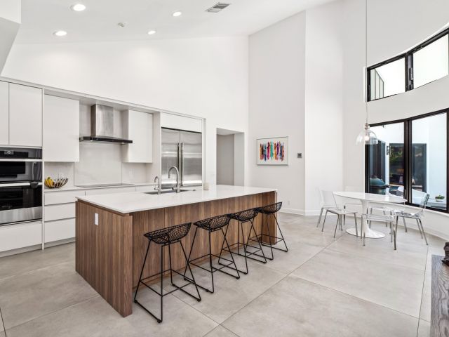 Продажа дома по адресу 3098 NW 60th Street - фото 6852859