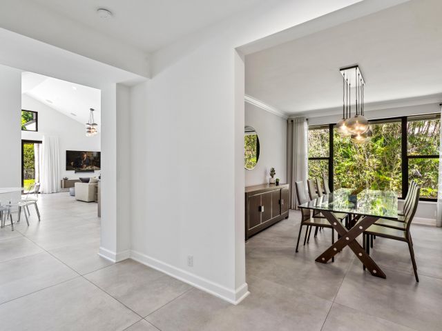 Продажа дома по адресу 3098 NW 60th Street - фото 6852862